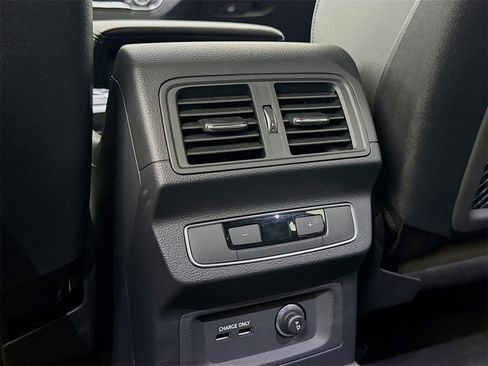 Certified 2025 Audi Q5 2.0T Premium image 25