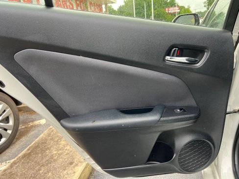 Used 2017 Toyota Prius Two w/ Carpet Mat Package FWD image 8