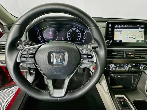 Used 2018 Honda Accord Touring image 11