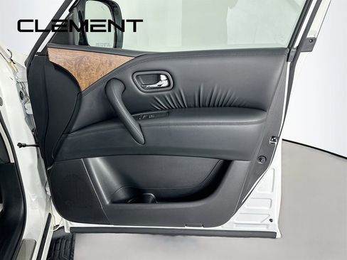 Used 2022 Nissan Armada SL w/ Captain's Chairs Package AWD/4WD image 37