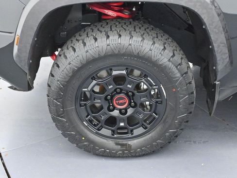 Used 2025 Toyota Tundra TRD Pro AWD/4WD image 33