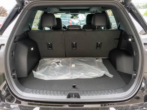 New 2026 GMC Terrain AT4 w/ Convenience Package III AWD/4WD image 31