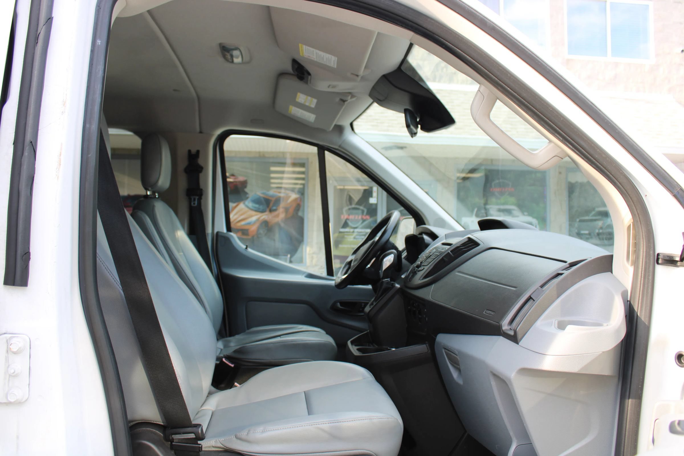 Used 2016 Ford Transit 350 XL RWD image 7