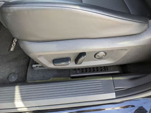 Used 2024 Nissan Rogue SV w/ SV Premium Package image 20