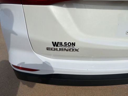 Used 2020 Chevrolet Equinox LS FWD image 7