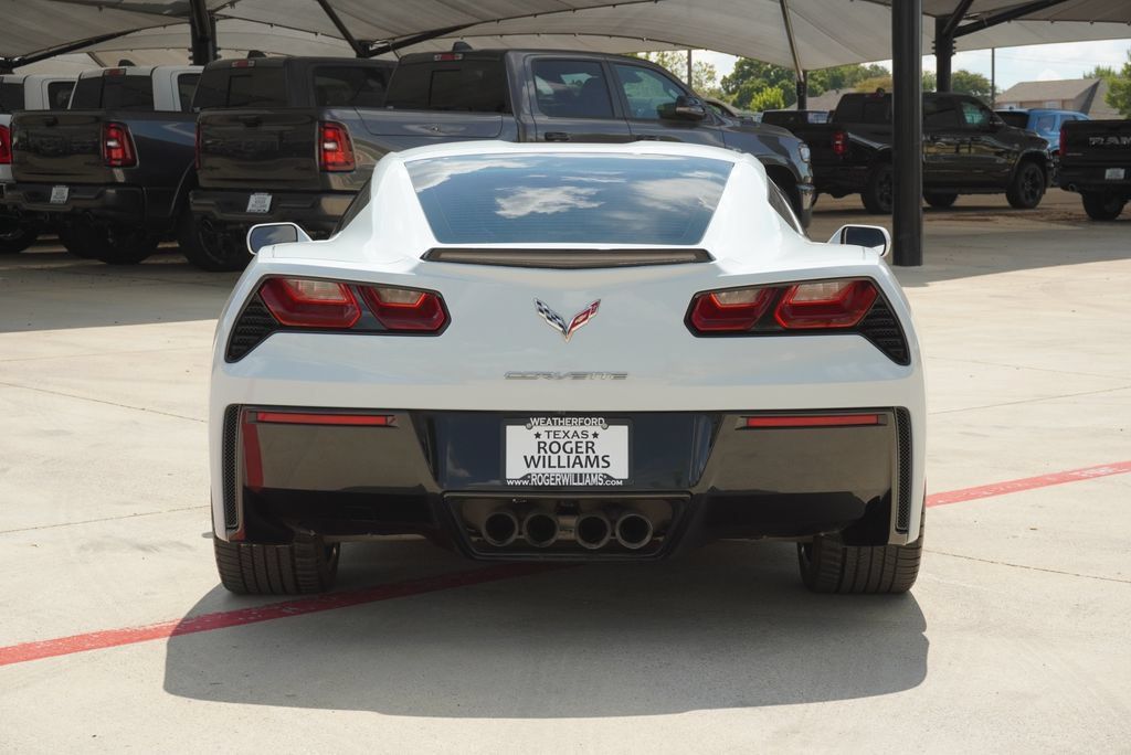 Used 2018 Chevrolet Corvette Stingray Coupe w/ 1LT RWD image 4