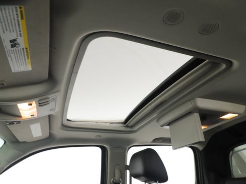 Used 2012 Cadillac Escalade EXT Premium image 21