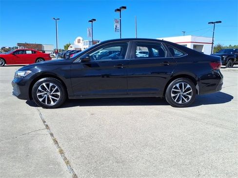 Used 2024 Volkswagen Jetta S image 2