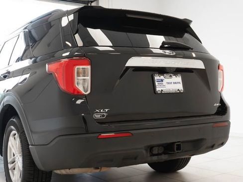 Used 2022 Ford Explorer XLT w/ Class IV Trailer Tow Package AWD/4WD image 8