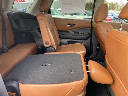 New 2026 Nissan Pathfinder Platinum AWD/4WD image 24