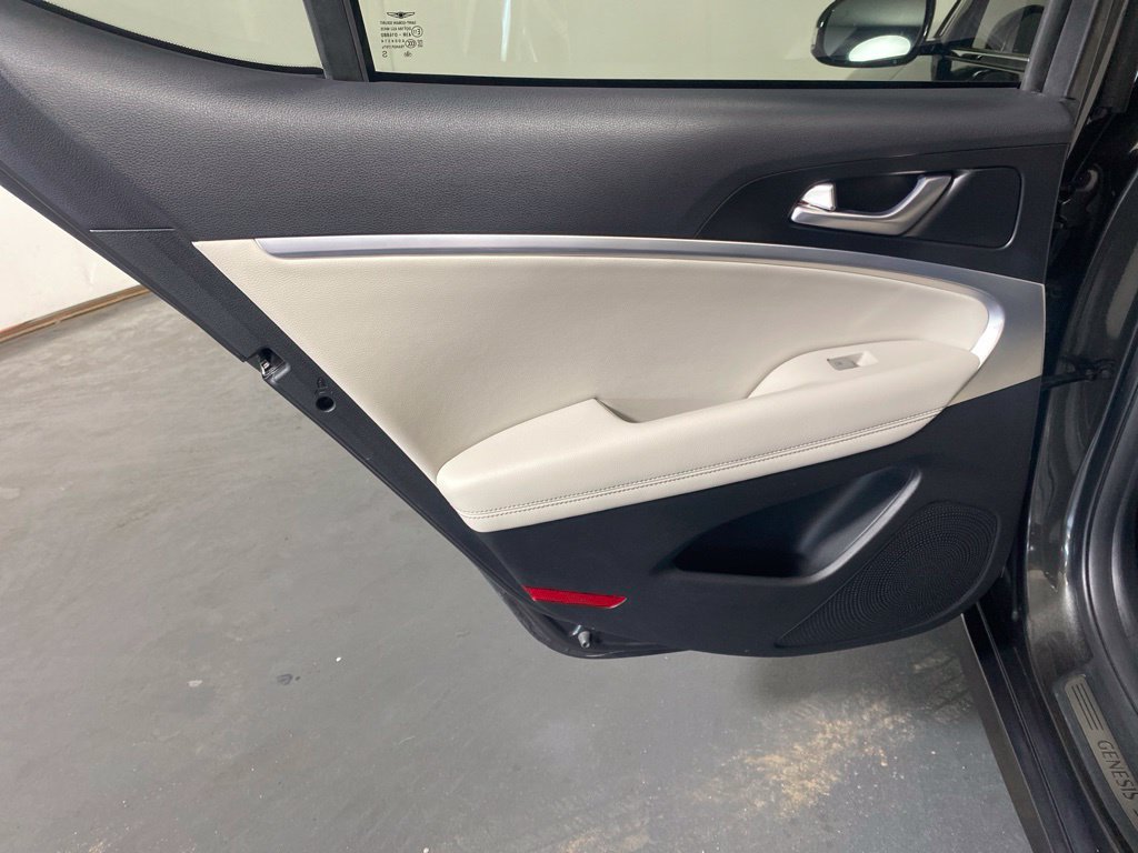 Used 2023 Genesis G70 2.0T AWD/4WD image 25