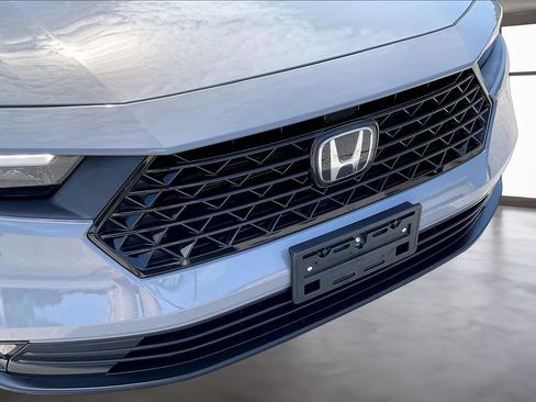 Certified 2025 Honda Accord SE image 30