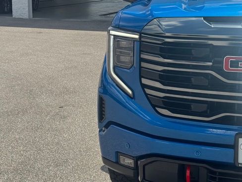 Used 2024 GMC Sierra 1500 AT4 w/ Technology Package AWD/4WD image 13