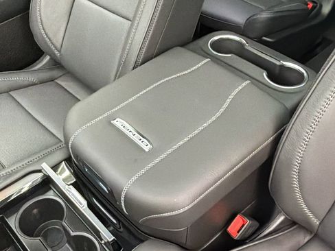 Used 2025 GMC Yukon XL Denali w/ Sun & Power Step Package image 23