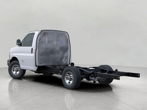 New 2026 Chevrolet Express 3500 w/ Power Convenience Package RWD image 11