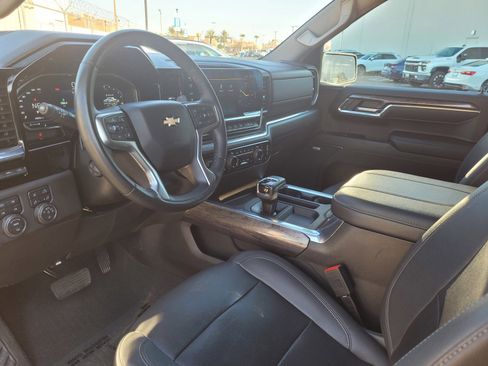 Used 2023 Chevrolet Silverado 1500 LTZ w/ LTZ Premium Package image 9