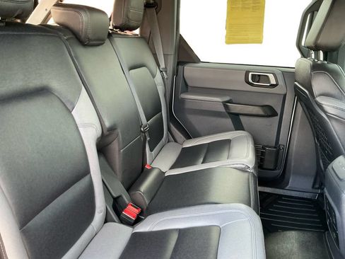 Used 2023 Ford Bronco Big Bend w/ Sasquatch Package AWD/4WD image 19