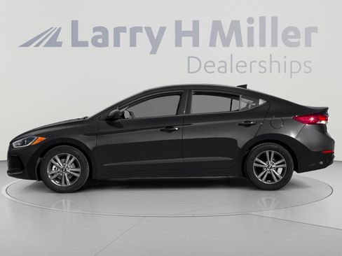 Used 2017 Hyundai Elantra SE FWD image 4