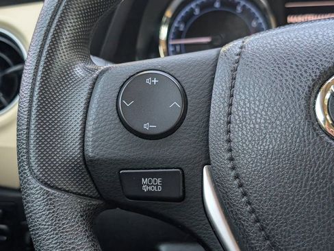 Used 2019 Toyota Corolla LE image 17