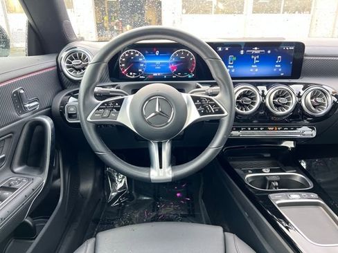 Used 2025 Mercedes-Benz CLA 250 4MATIC image 18