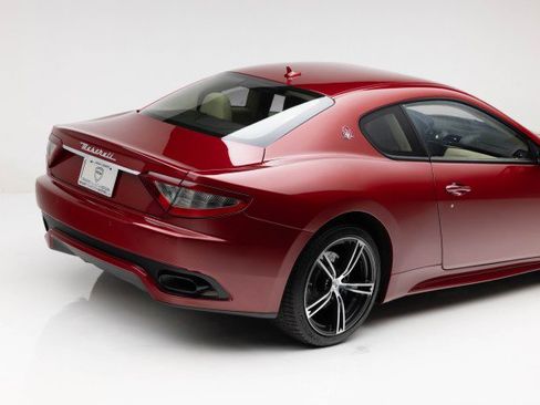 Used 2015 Maserati GranTurismo Sport image 27