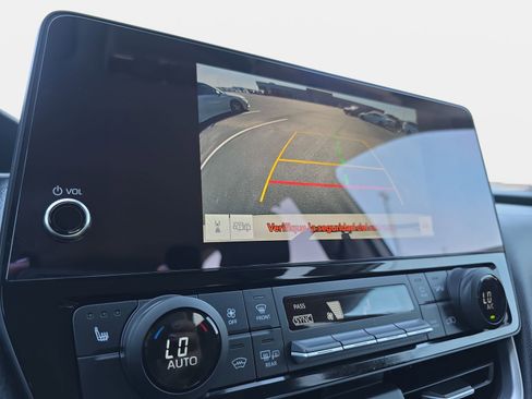Used 2024 Toyota Grand Highlander FWD image 24