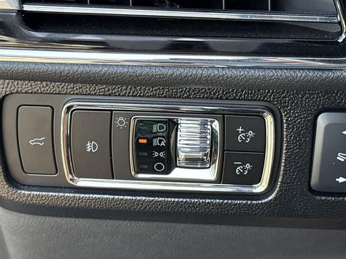 Used 2024 Lincoln Navigator Reserve AWD/4WD image 17