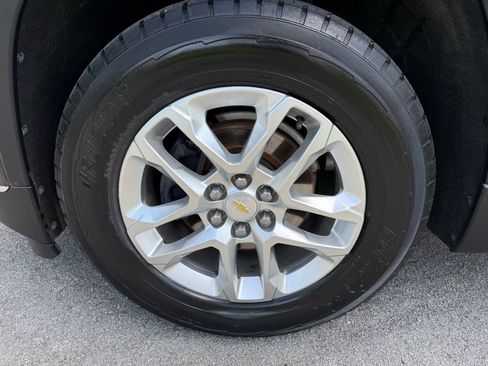 Used 2019 Chevrolet Traverse LT FWD image 10