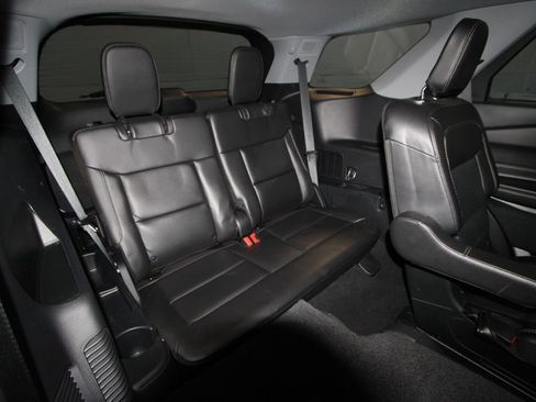 Used 2023 Ford Explorer Limited w/ Limited Technology Package image 33