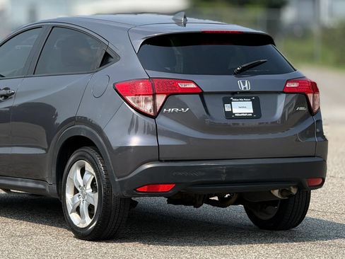 Used 2016 Honda HR-V EX image 16