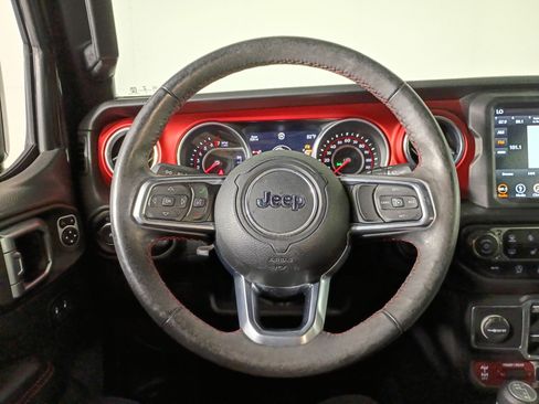 Used 2018 Jeep Wrangler Unlimited Rubicon w/ Dual Top Group image 28