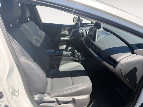 Used 2025 Toyota Prius AWD image 24