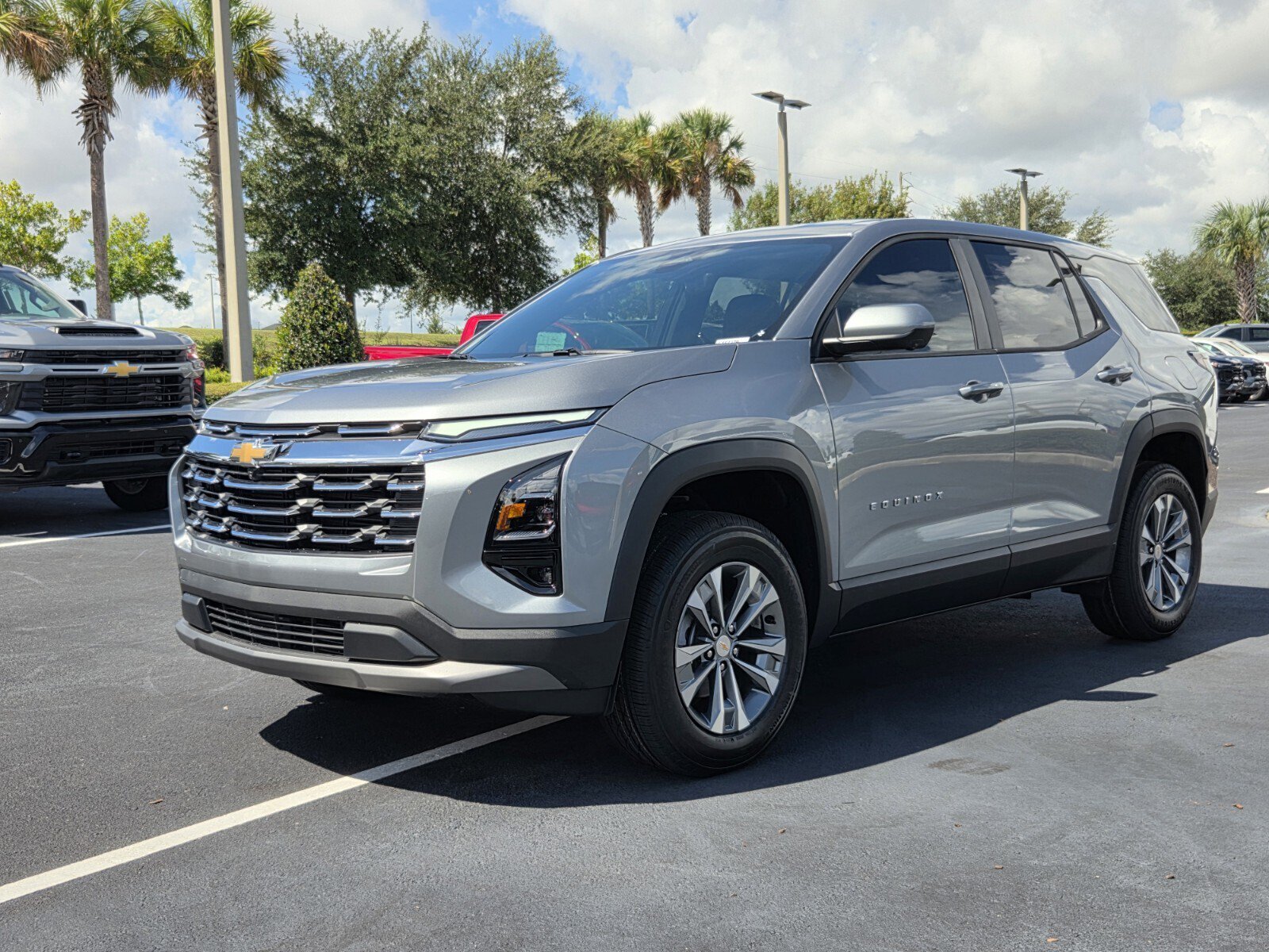 New 2027 Chevrolet Equinox LT w/ Safety and Technology Package FWD image 2