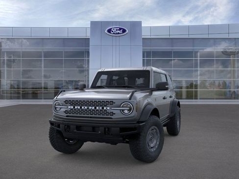 New 2025 Ford Bronco Badlands image 8