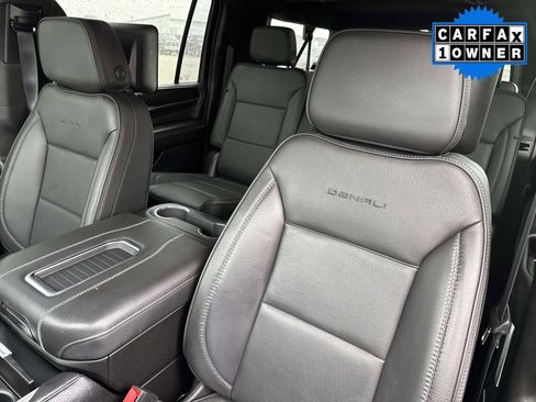 Used 2023 GMC Yukon XL Denali w/ Advanced Technology Package image 27