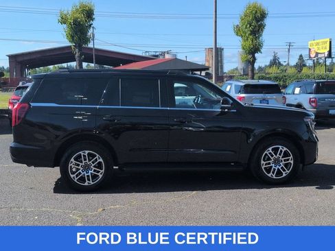 Certified 2025 Ford Expedition Active AWD/4WD image 6