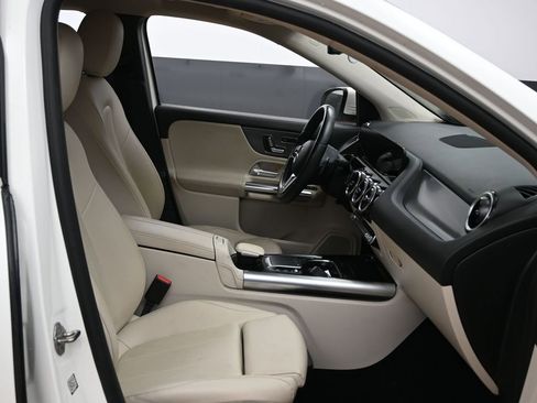 Used 2022 Mercedes-Benz GLA 250 w/ Premium Package Lite image 38