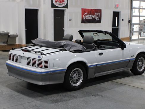Used 1988 Ford Mustang GT RWD image 4