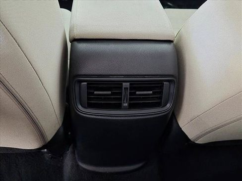 Used 2018 Honda CR-V LX image 18