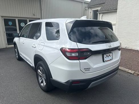 Certified 2024 Honda Pilot EX-L image 3