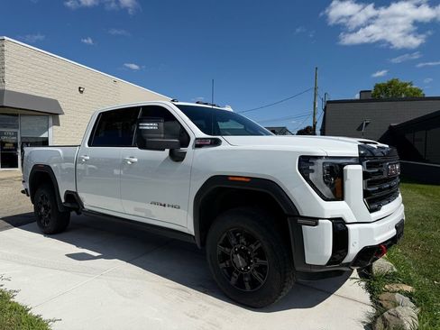 Used 2026 GMC Sierra 2500 AT4 w/ AT4 Premium Plus Package AWD/4WD image 7