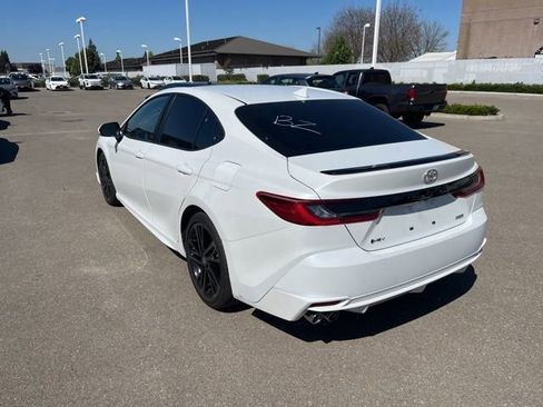 Used 2025 Toyota Camry XSE image 7