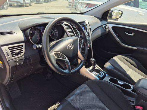 Used 2016 Hyundai Elantra GT FWD image 15