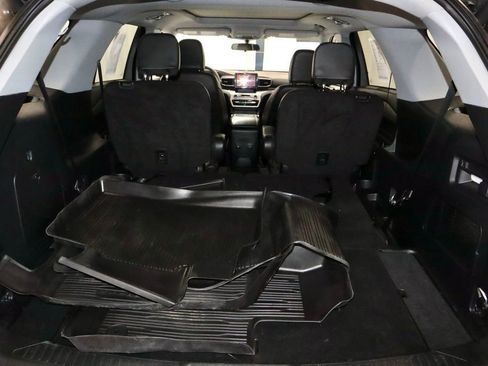 Certified 2023 Ford Explorer XLT w/ Equipment Group 202A AWD/4WD image 15