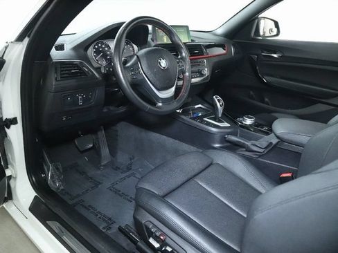 Used 2020 BMW 230i xDrive Convertible AWD/4WD image 18
