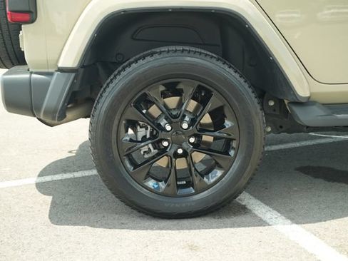 Used 2022 Jeep Wrangler Unlimited Sahara AWD/4WD image 48