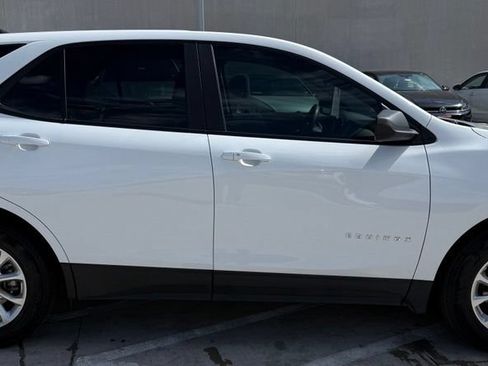 Used 2021 Chevrolet Equinox LS FWD image 5
