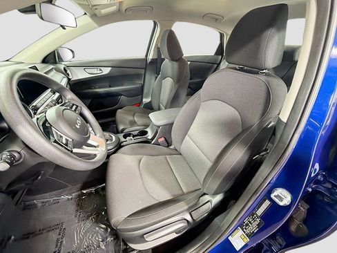 Used 2024 Kia Forte LXS w/ LXS Technology Package FWD image 20