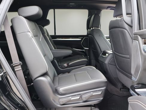 Certified 2025 Cadillac Escalade Premium Luxury AWD/4WD image 20