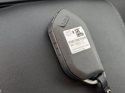 Used 2025 Kia Sorento S w/ Panoramic Sunroof Package FWD image 71
